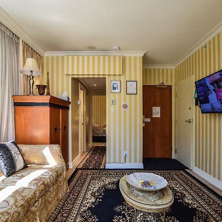 Boutique Suites - וונקובר מראה חיצוני תמונה